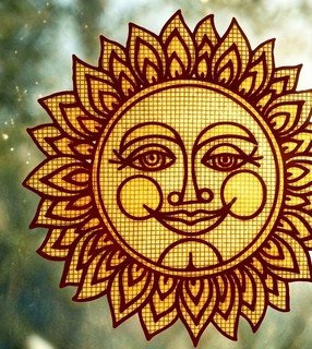 A sun with a face drawn on it



AI-generated content may be incorrect.